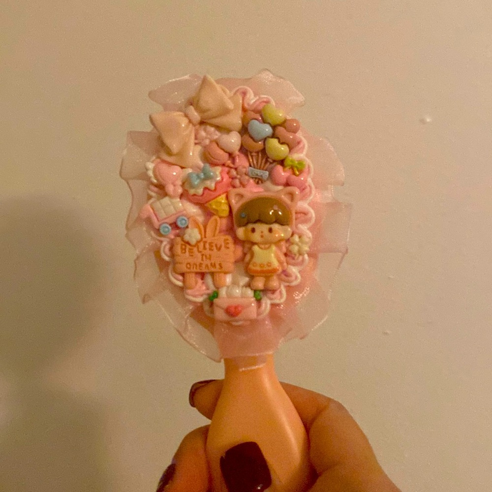 Hair brush